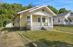 2038 N Douglas Avenue, Springfield, MO 65803