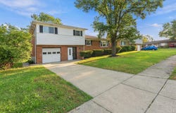 708 Danvers Drive, Forest Park, OH 45240