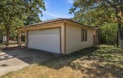 125 Live Oak Dr, Cedar Creek, TX 78612