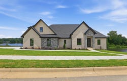 7612 S Shoreline Blvd, Benton, AR 72019