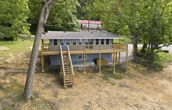 173 Bayshore Lane, Edwards, MO 65326