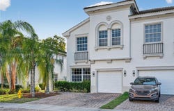 7005 Romana Way, Naples, FL 34119