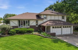 836 Trinity Ct., Newton, KS 67114
