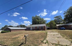 326 Hill Ave, Pittsburg, TX 75686