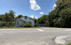 112 SE 3rd St, Hallandale Beach, FL 33009