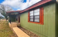 35 Lakeview Dr, Camp Wood, TX 78801