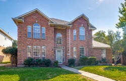 2514 Fallview Lane, Carrollton, TX 75007