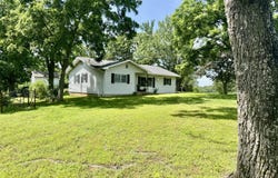 41255 Hwy 42, Meta, MO 65058