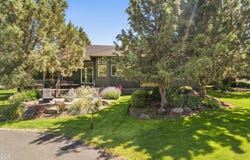 2390 Osprey Drive, Redmond, OR 97756