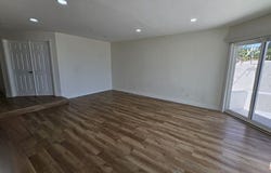 25 15th Pl, Long Beach, CA 90802