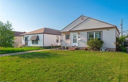 3014 Center Drive, Parma, OH 44134