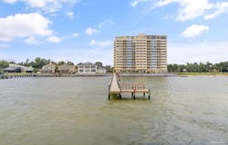 825 Bayshore Dr, Pensacola, FL 32507