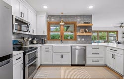 2150 Aquila Avenue N, Golden Valley, MN 55427