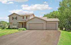 14246 Dearborn Path, Rosemount, MN 55068