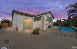 15005 Merlot Cellars Drive, Bakersfield, CA 93314