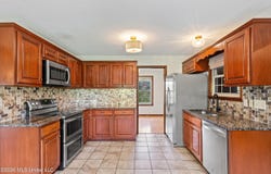 3629 Hwy 4 E, Holly Springs, MS 38635