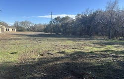 311 Park Rd, Bandera, TX 78003