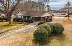 1507 NE 3RD St, Jasper, AL 35504