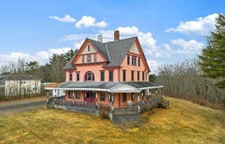 1135 E Pittston Road, Pittston, ME 04345