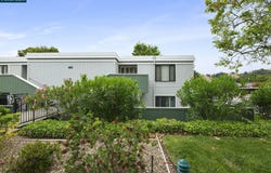 1100 Singingwood, Walnut Creek, CA 94595