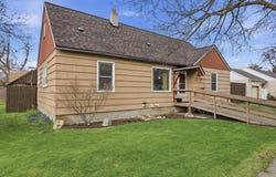 1020 Maxwell St, Davenport, WA 99122
