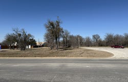911 pine tree Court, Graham, TX 76450