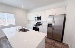 4472 Bellaire, Clovis, CA 93619
