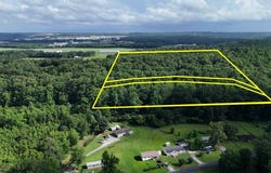 Forest Glen Road, Sylacauga, AL 35151