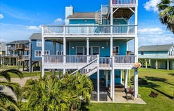 3240 Castle Drive, Crystal Beach, TX 77650