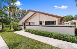 6030 SE Martinique Drive, Stuart, FL 34997