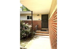 4950 N Sedgewick, Lyndhurst, OH 44124