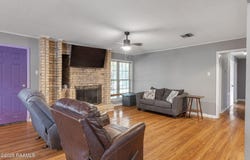 321 W Broussard Road, Lafayette, LA 70506