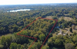 727 W Maple Road, Milford, MI 48381