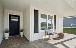 247 Hackberry Dr, Palo, IA 52324