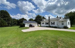 7344 State Route 7, Andover, OH 44003