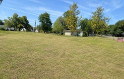 105 Navasota, Seguin, TX 78155