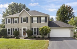 2042 Richton Drive, Wheaton, IL 60189
