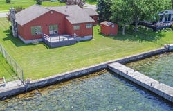 947 Broadway, Cape Vincent, NY 13618
