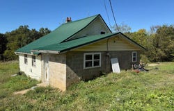 1350 Butterbean Ridge Rd, Philo, OH 43771