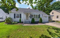 60 Gilbert Avenue, Hamden, CT 06514
