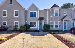 4703 Parvathi CT, Virginia Beach, VA 23462