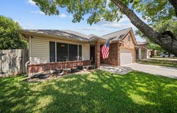 9627 Roy Croft, Helotes, TX 78023