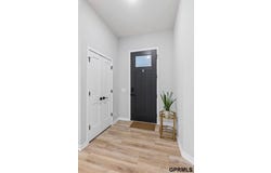 18515 Wirt Circle, Elkhorn, NE 68022