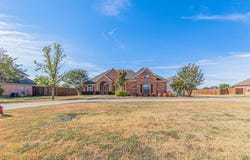 1198 E Oaklawn Drive, Talty, TX 75160