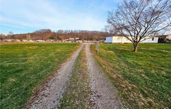 276 Frost Lane, Gallipolis Ferry, WV 25515