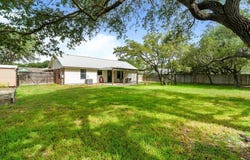 1146 Hickory Ave, ROCKPORT, TX 78382