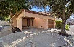 4052 Twin Peaks Ter, Fremont, CA 94538