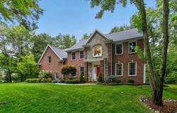 2384 E Cardinal Drive, Midland, MI 48642