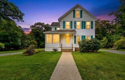 25 Spring St, Foxboro, MA 02035
