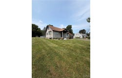 682 W River Road, Oswego, NY 13126